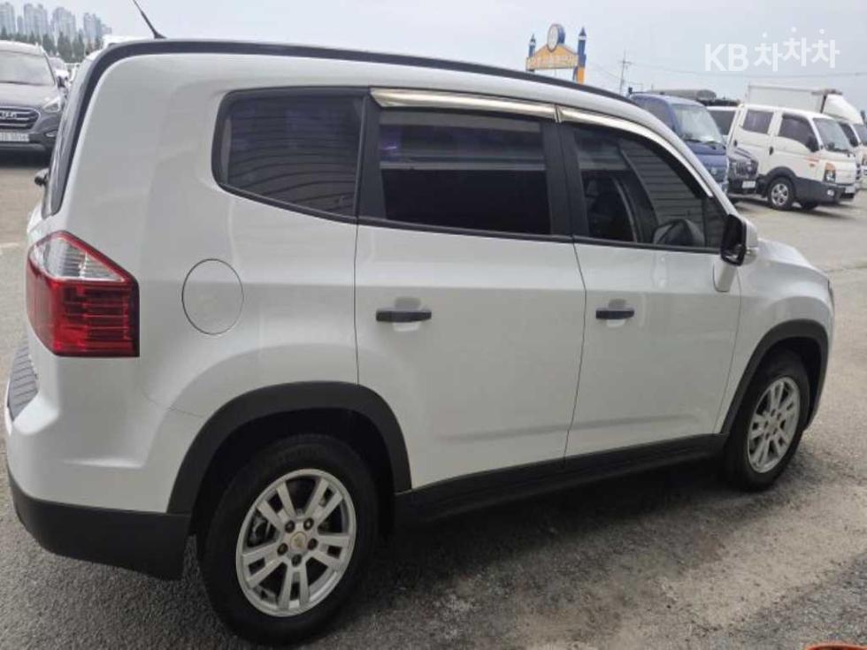 Chevrolet Orlando — miniaturë 3