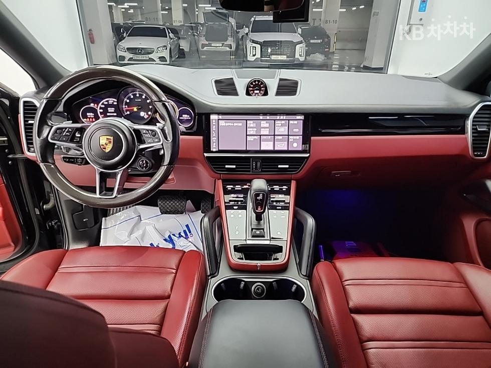 2021 Porsche (9Y0) photo