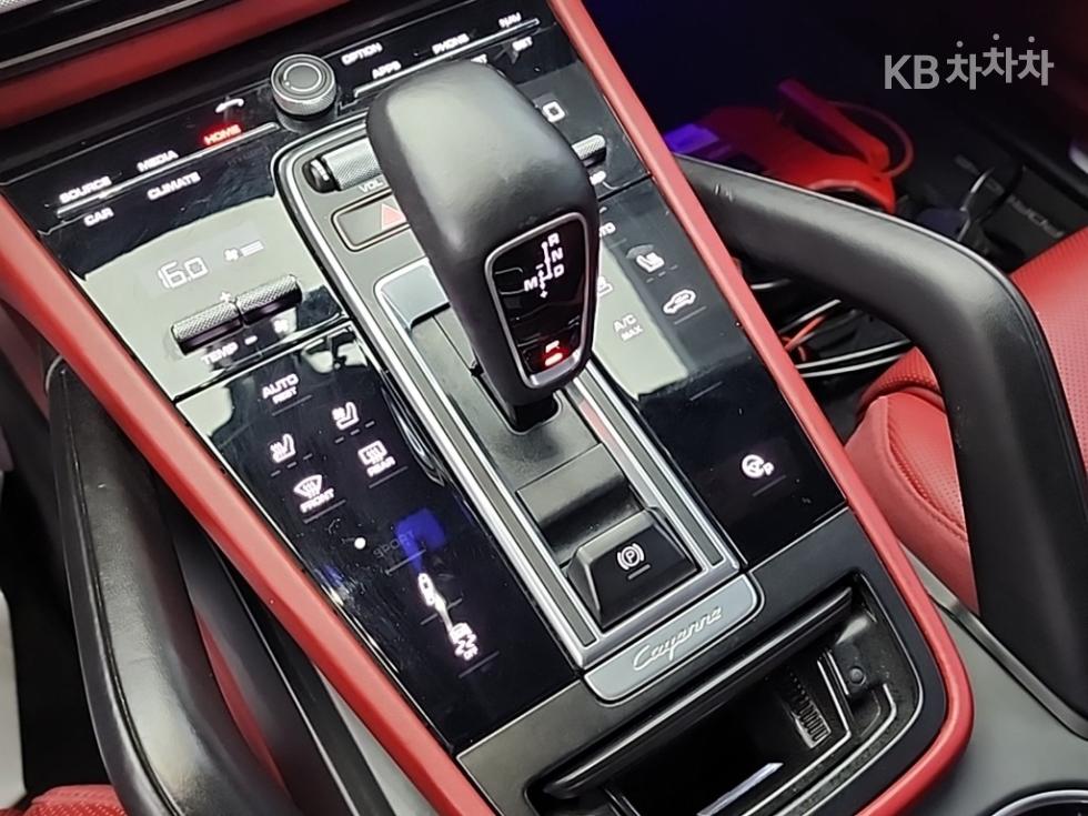 2021 Porsche (9Y0) photo