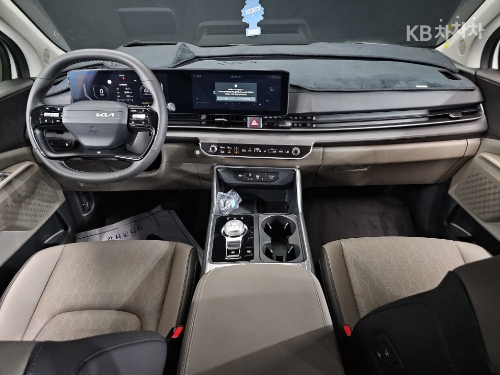 Kia Carnival — miniaturë 7