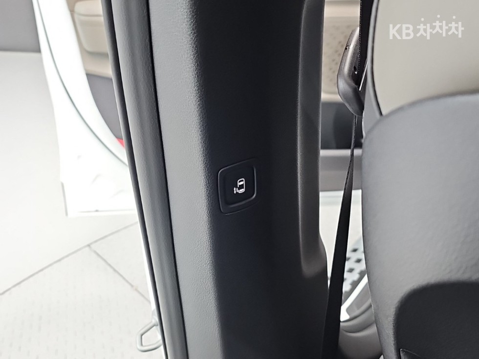 Kia Carnival — miniaturë 26