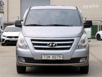 Hyundai Starex 11인승 왜건 CVX — foto 1