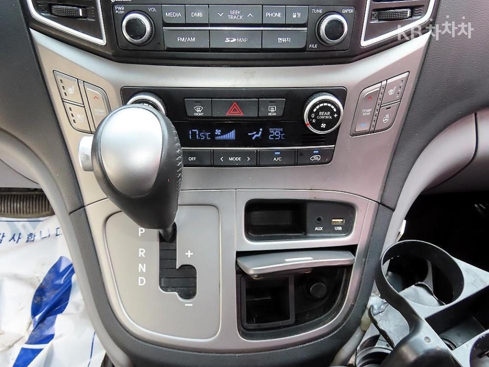 Hyundai Starex — miniaturë 10