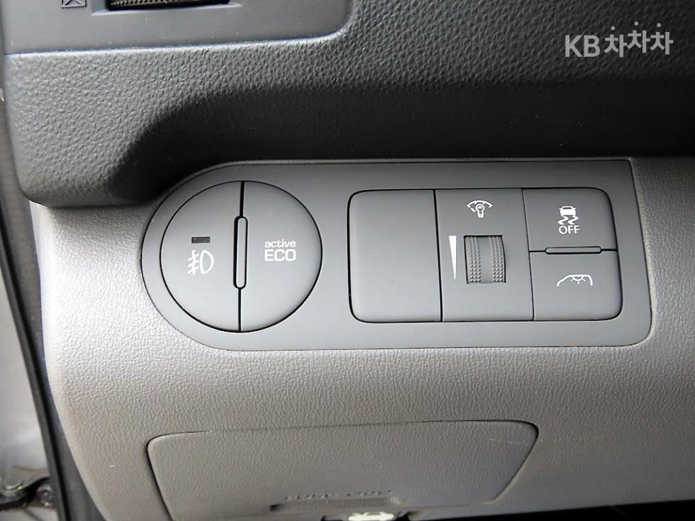 Hyundai Starex — miniaturë 12