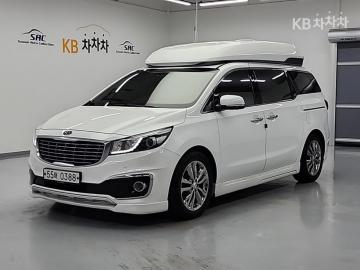 Kia Carnival Gasoline 7-seater Hi-Limousine — foto 1