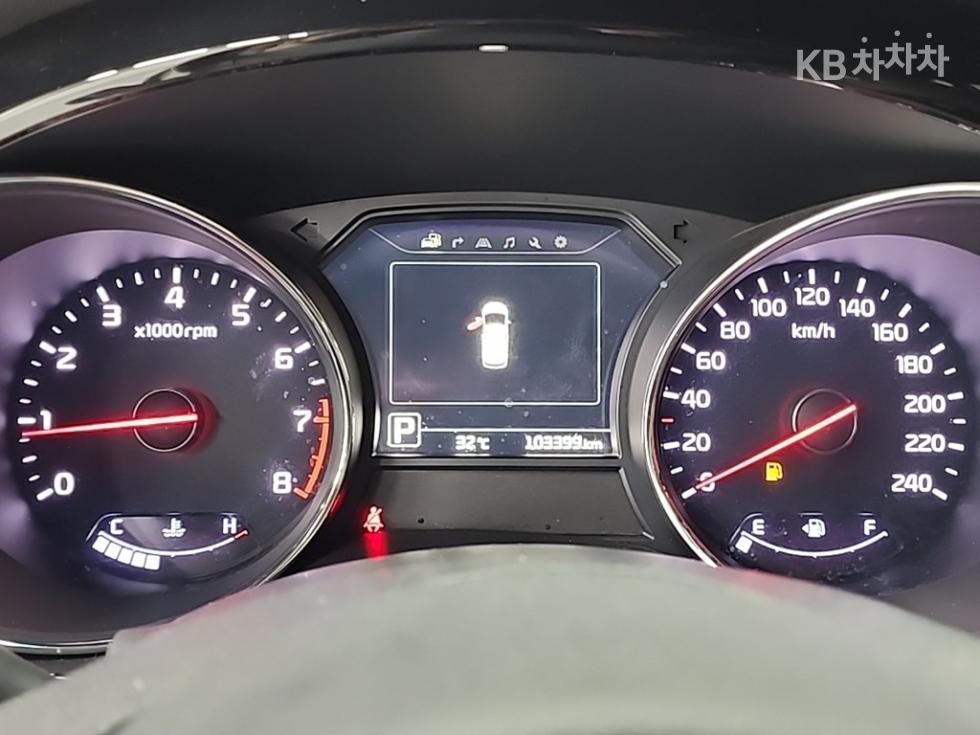 Kia Carnival — miniaturë 6