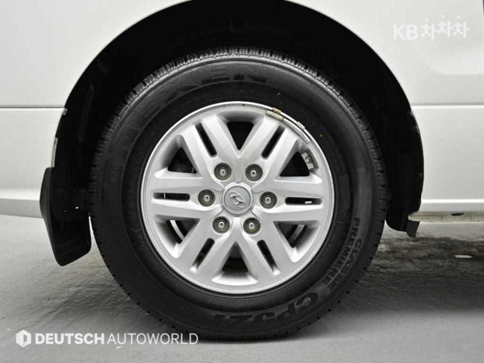 Hyundai Starex — miniaturë 5