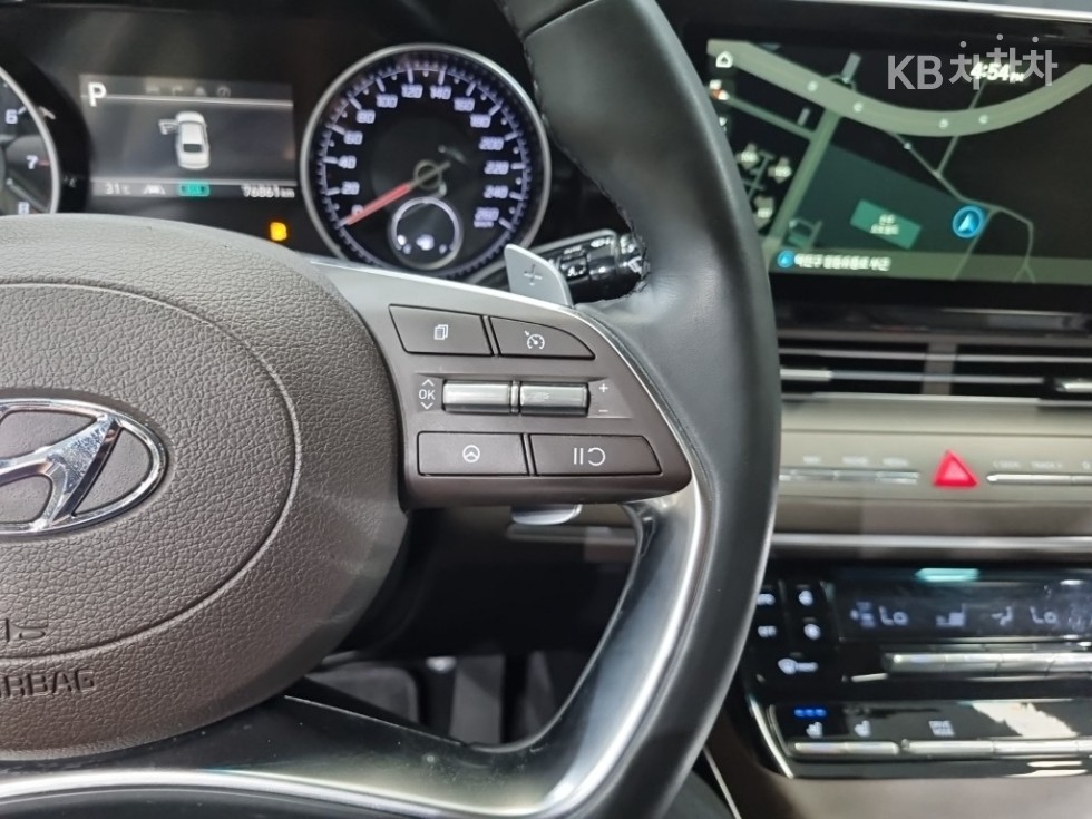 Hyundai Grandeur — miniaturë 13