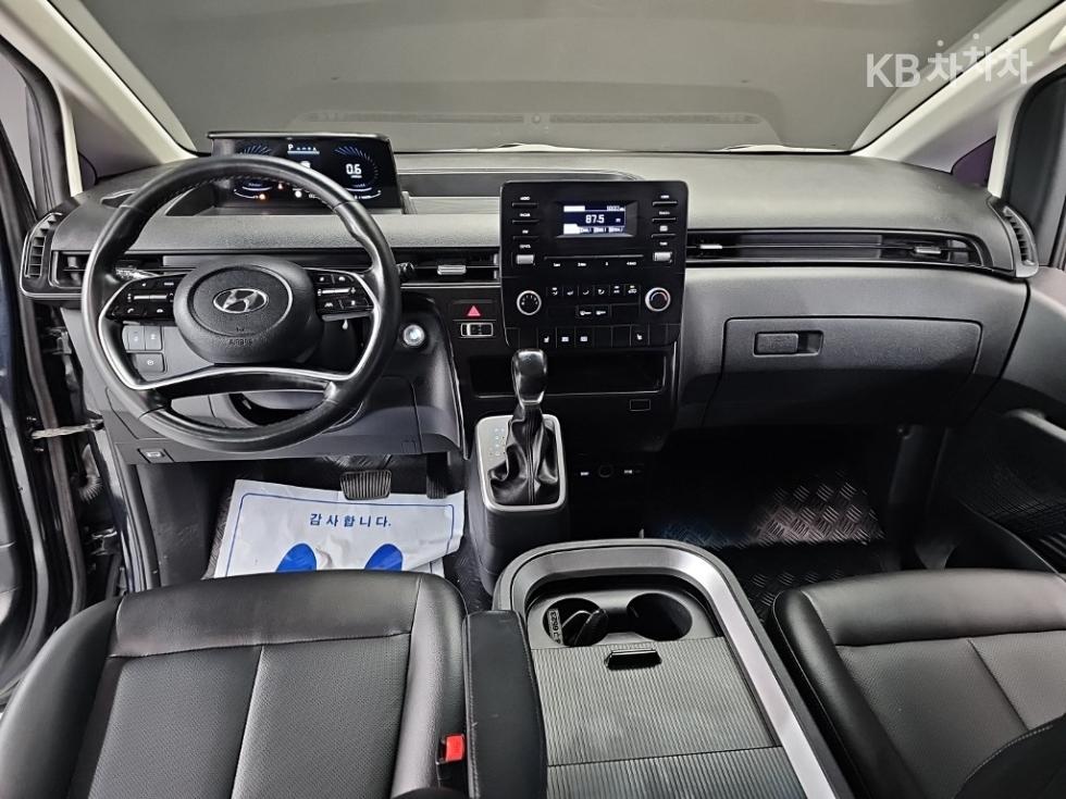 Hyundai Staria — miniaturë 7