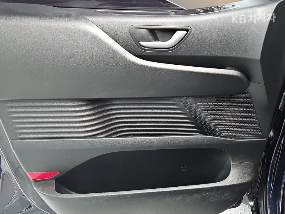 Hyundai Staria — miniaturë 13