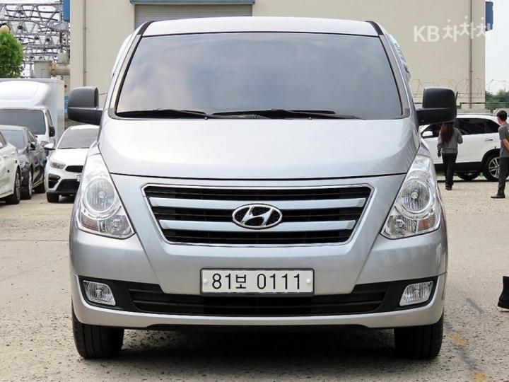 Hyundai Starex 5인승 밴 — foto 1