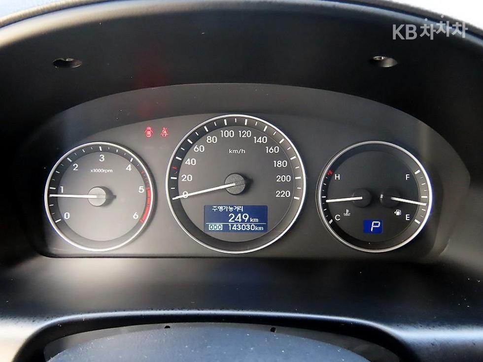 Hyundai Starex — miniaturë 9