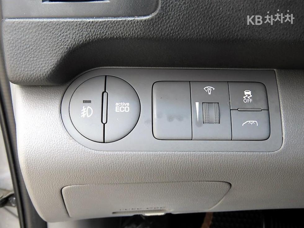 Hyundai Starex — miniaturë 12