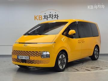 Hyundai Staria 2.2 투어러 11 AWD — foto 1