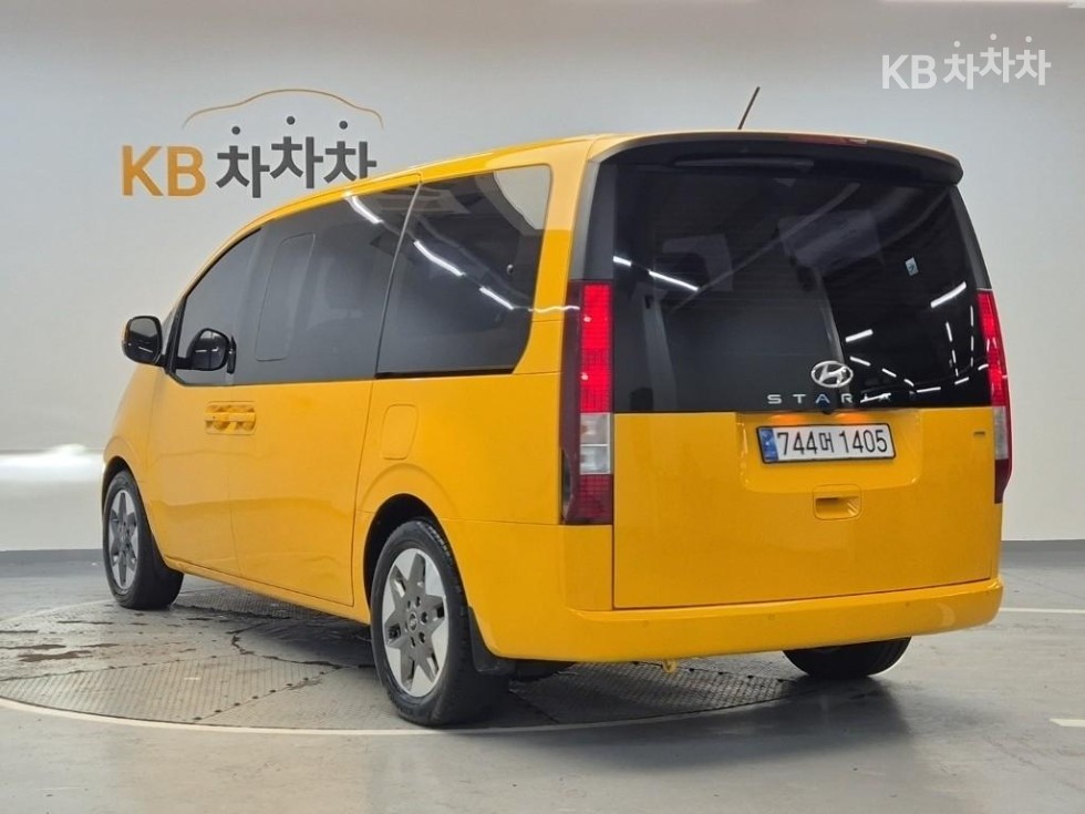 Hyundai Staria — miniaturë 3