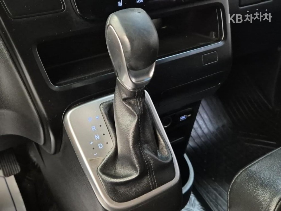 Hyundai Staria — miniaturë 8