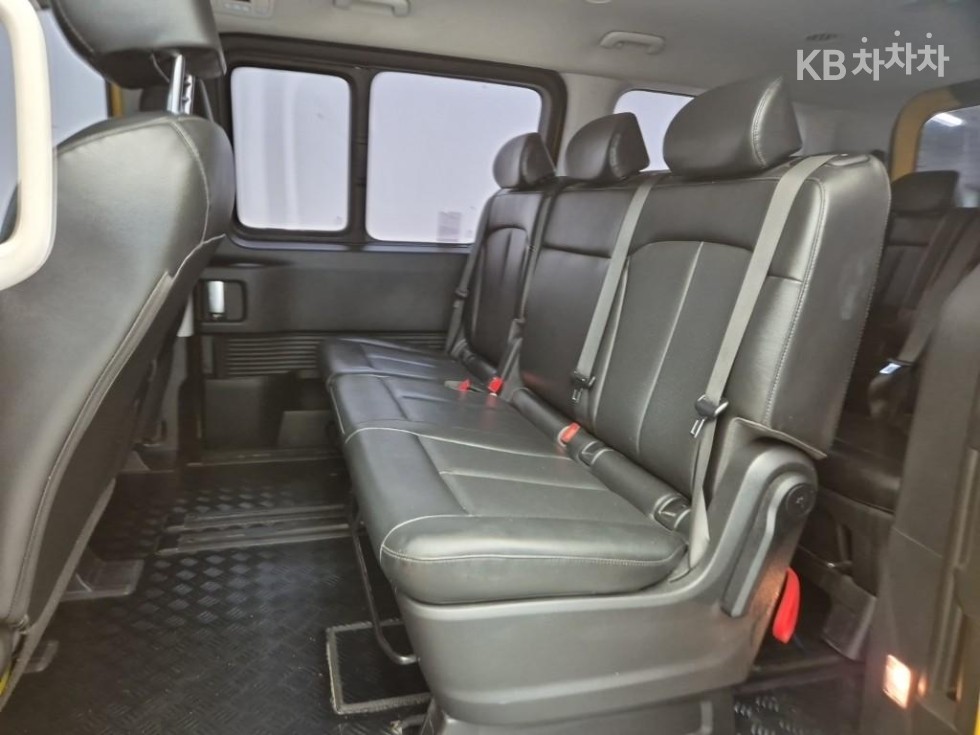 Hyundai Staria — miniaturë 12