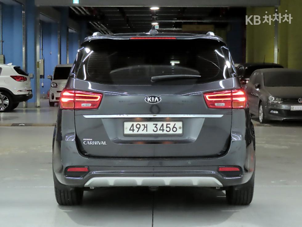 Kia Carnival — miniaturë 3