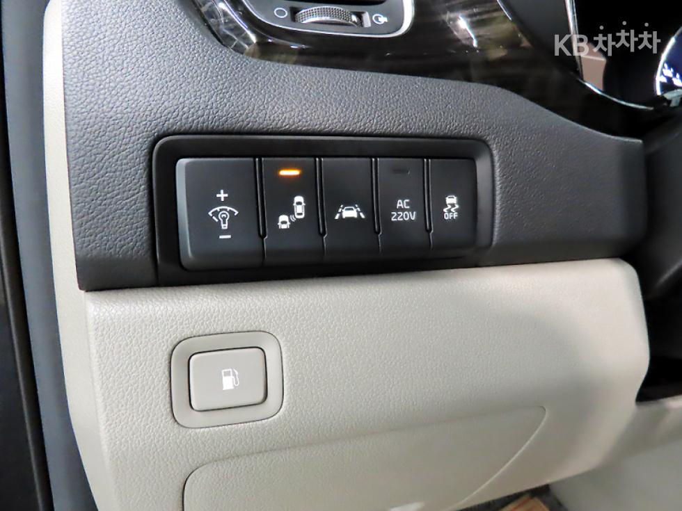 Kia Carnival — miniaturë 14