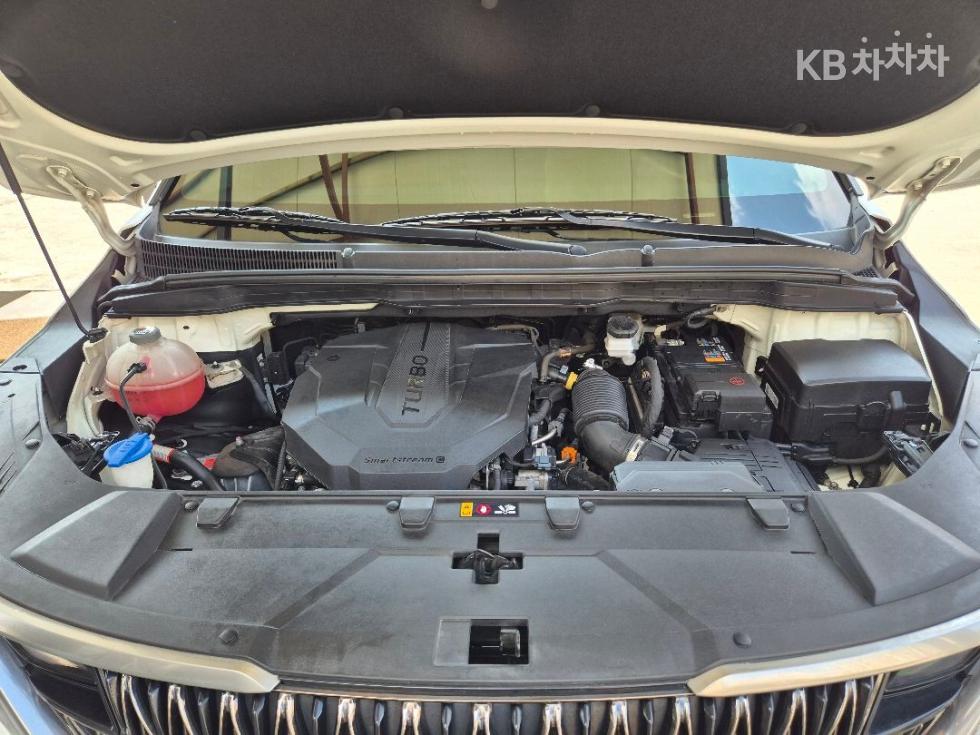 Kia Carnival — miniaturë 6