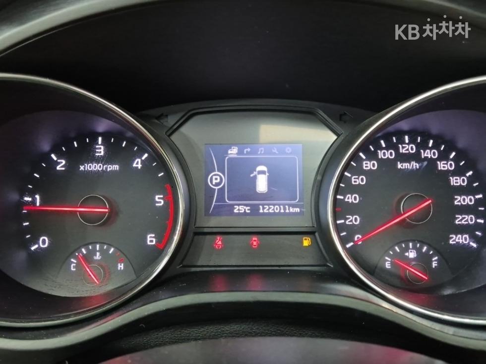 Kia Carnival — miniaturë 6