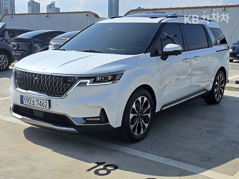 Kia Carnival — miniaturë 2