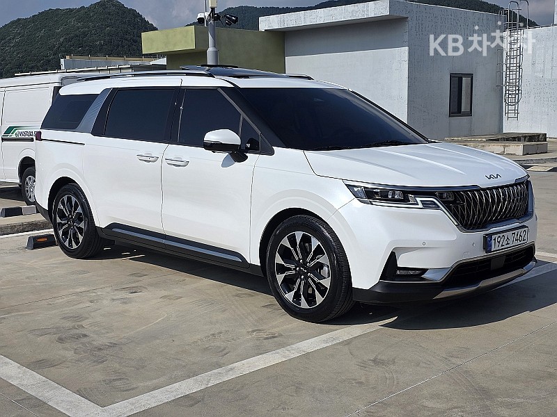 Kia Carnival — miniaturë 3