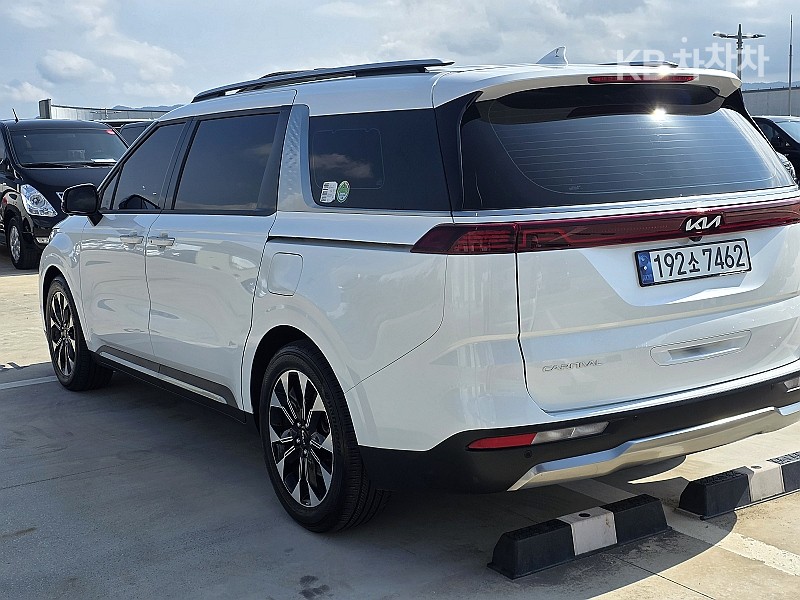 Kia Carnival — miniaturë 6