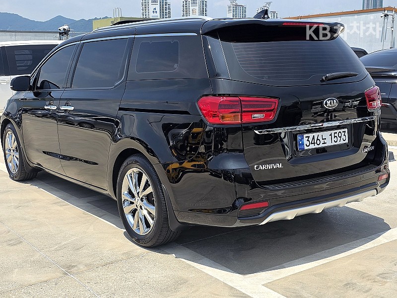 Kia Carnival — miniaturë 6