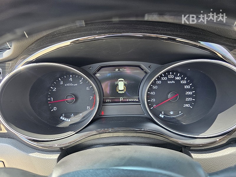 Kia Carnival — miniaturë 16