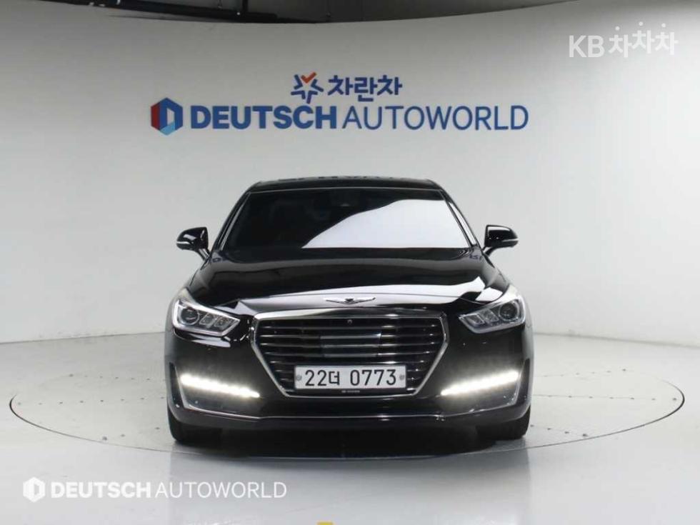 2016 Genesis EQ900 photo