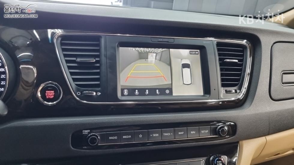 Kia Carnival — miniaturë 13