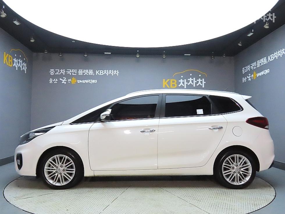 Kia Carens — miniaturë 5