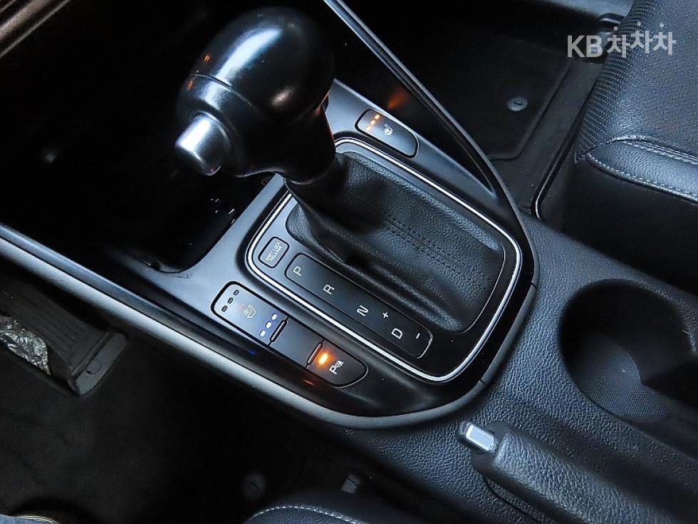Kia Carens — miniaturë 9