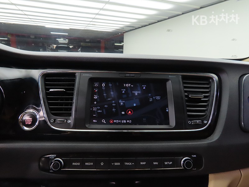 Kia Carnival — miniaturë 10