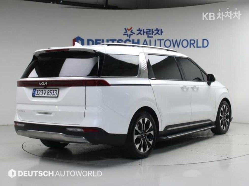 Kia Carnival — miniaturë 2