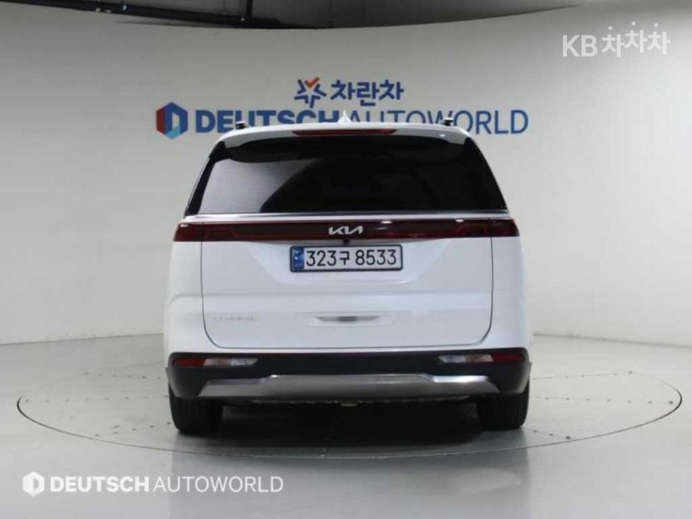 Kia Carnival — miniaturë 4