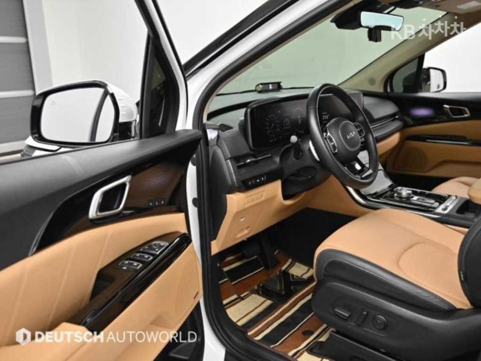 Kia Carnival — miniaturë 11