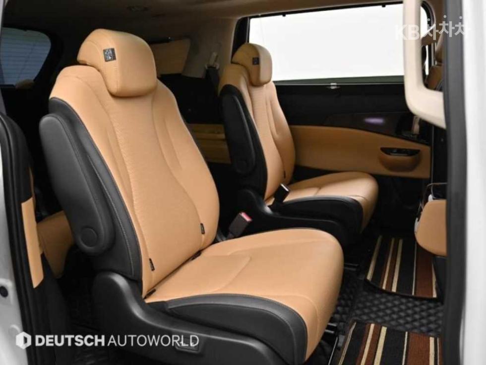 Kia Carnival — miniaturë 12