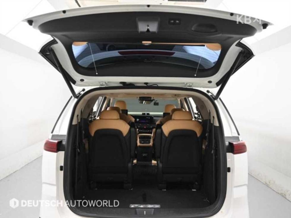 Kia Carnival — miniaturë 19