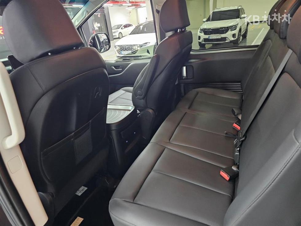 Hyundai Staria — miniaturë 12