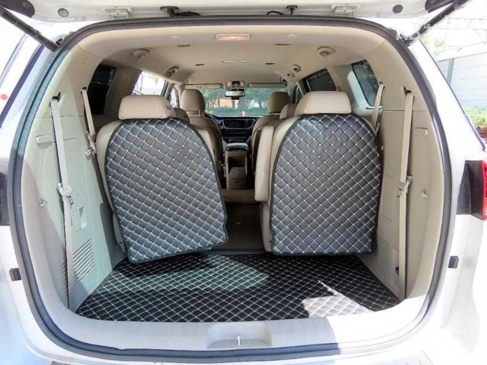 Kia Carnival — miniaturë 16