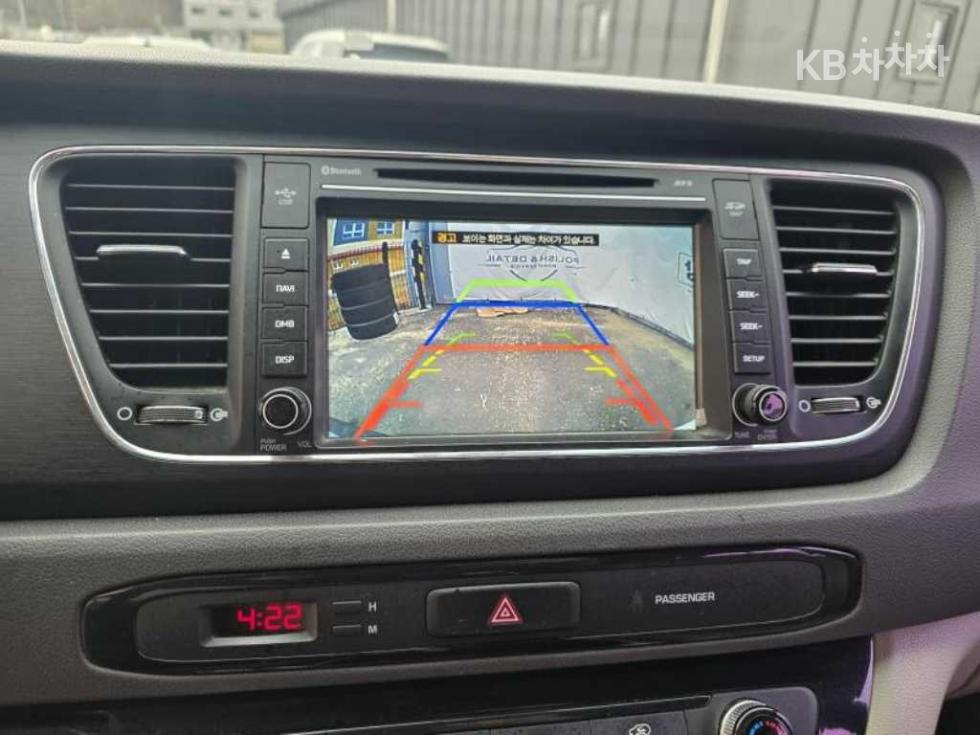 Kia Carnival — miniaturë 12