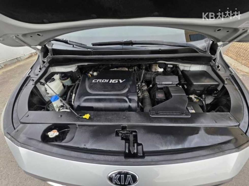 Kia Carnival — miniaturë 14