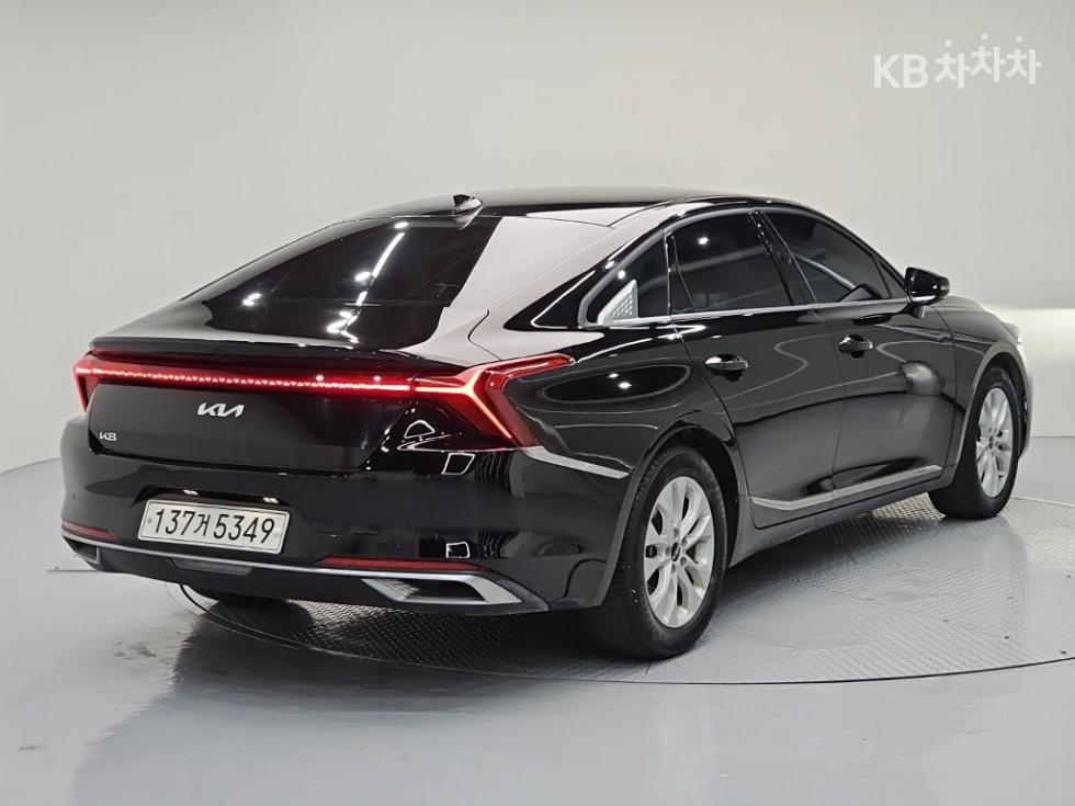Kia K8 — miniaturë 4