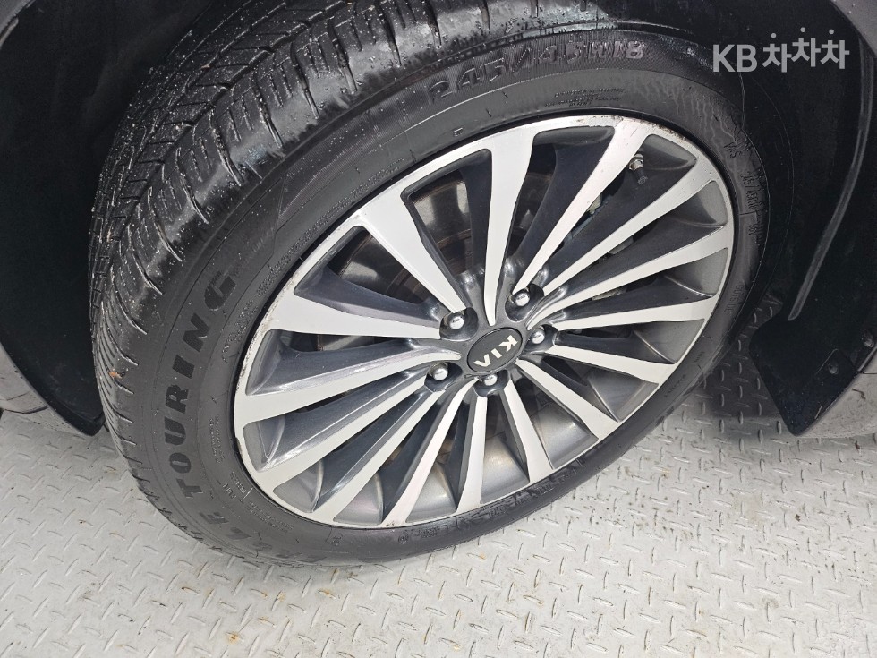 Kia K7 — miniaturë 18