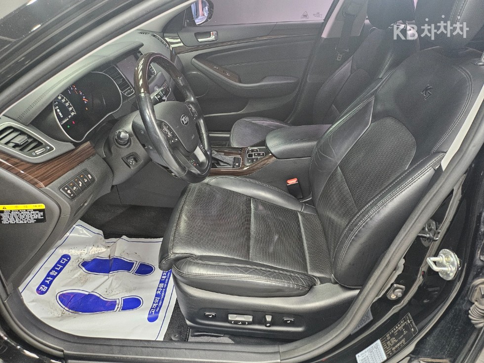 Kia K7 — miniaturë 9