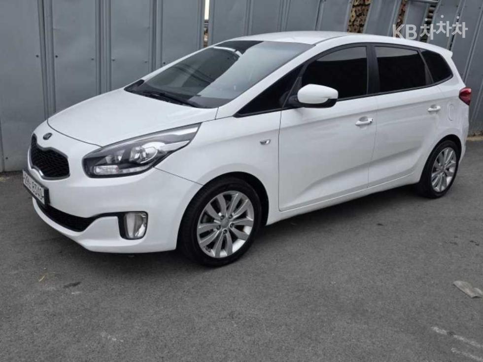 Kia Carens — miniaturë 2