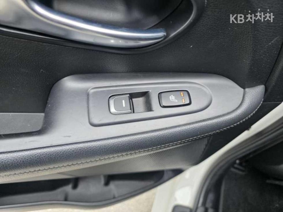 Kia Carens — miniaturë 6