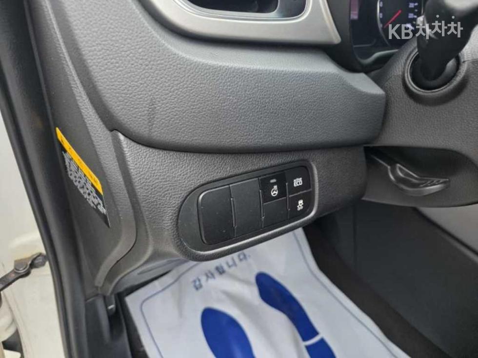 Kia Carens — miniaturë 12